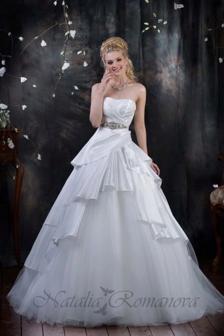 Wedding dress in the style of a princess from Romanova