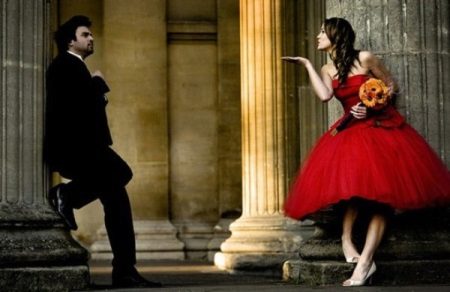 Red fluffy short wedding dress