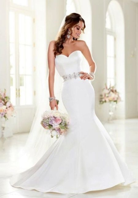 Elegant mermaid wedding dress