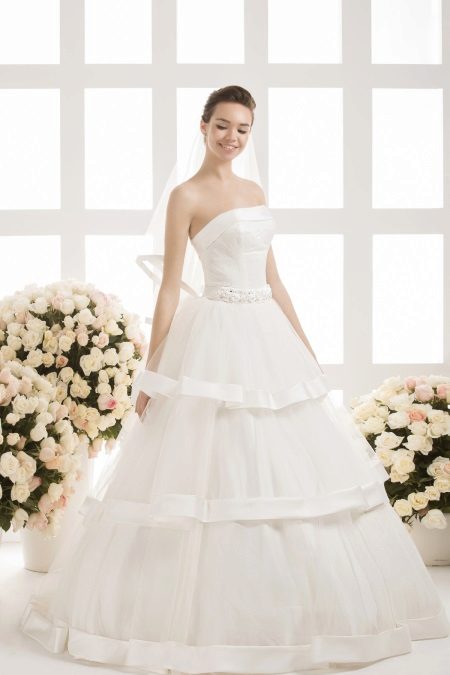 Magnificent wedding dress from Cornflowers