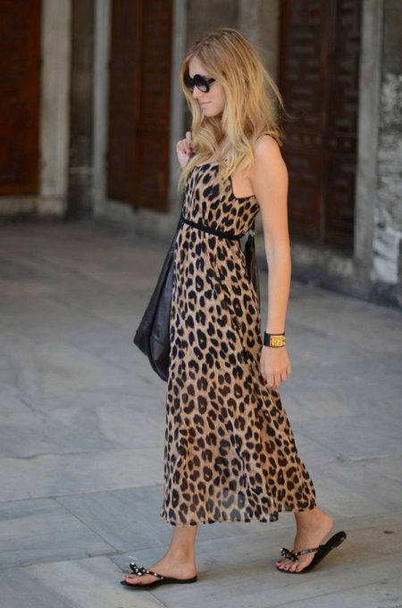 Ankle-length leopard dress