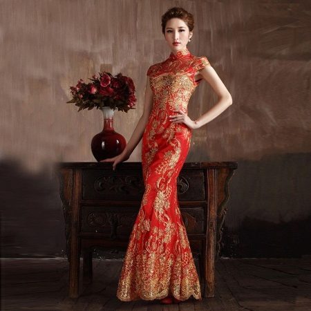 Long beautiful dress of red color in the Chinese style