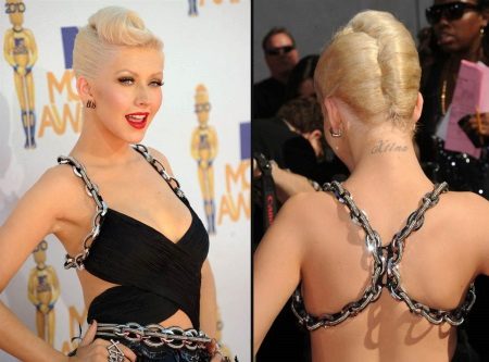 Christina Aguilera frizura rockabilly stílusban