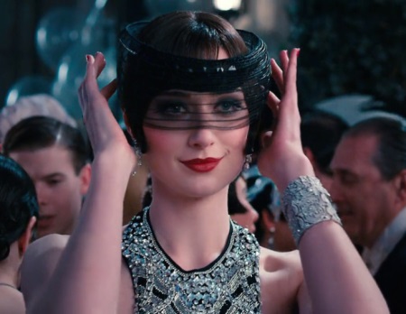 Ruhák és ruhák hősnők számára a Nagy Gatsby filmből