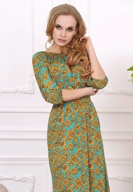 Lightweight knit dress in oriental style