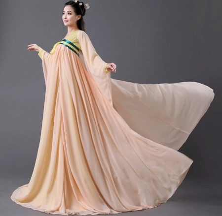 Wedding magnificent dress in east style