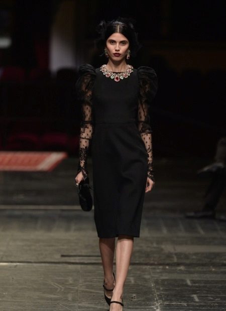 Chanel-style dress with guipure sleeves