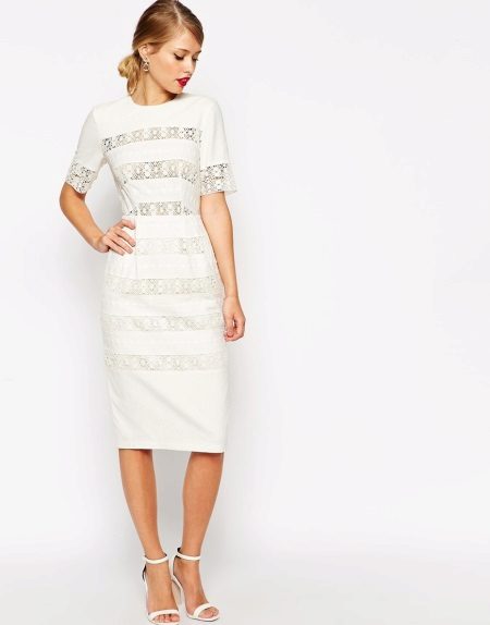 White flax dress with lace