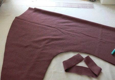 Loops for a dress with a bat sleeve