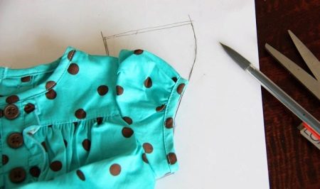 Creating a sleeve pattern on the dress