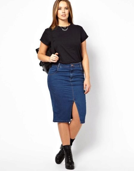 Denim pencil skirt for full