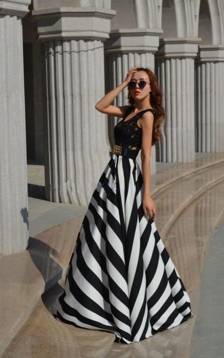 striped large skirt